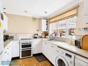 Kitchen- click for photo gallery